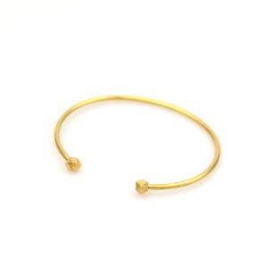Simple bead bracelet