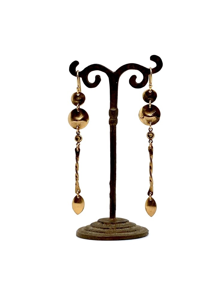 Leleah, earring Vega