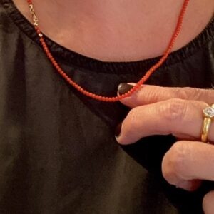 Freydis, collier koraal